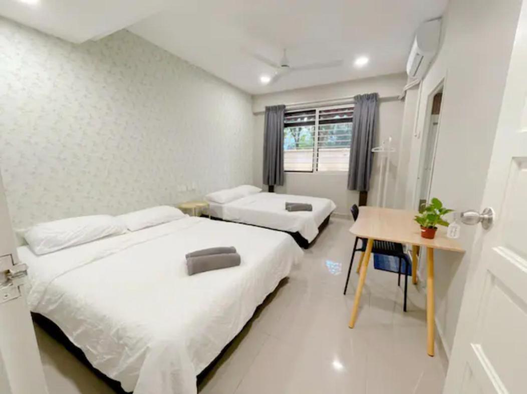 Penginapan4U Near Gurney Paragon George Town Exterior photo