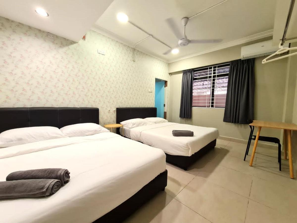 Penginapan4U Near Gurney Paragon George Town Exterior photo