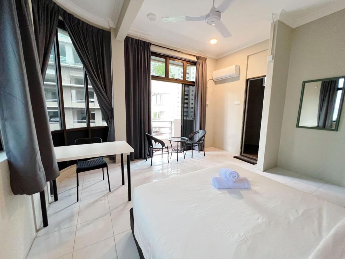 Penginapan4U Near Gurney Paragon George Town Exterior photo